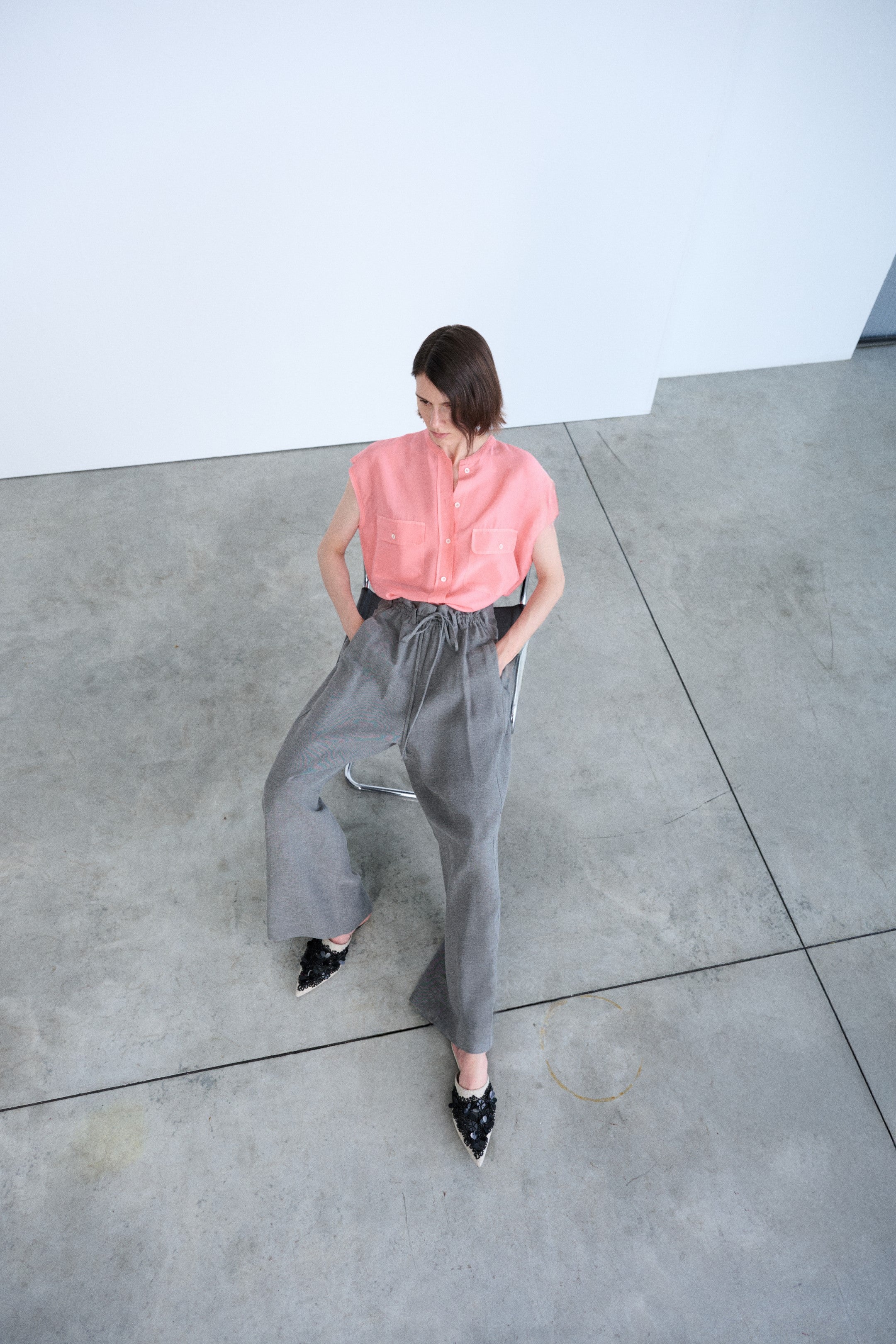Sleeveless Habotai Silk Shirt In Pink With Mandarin Collar And Front Buttons