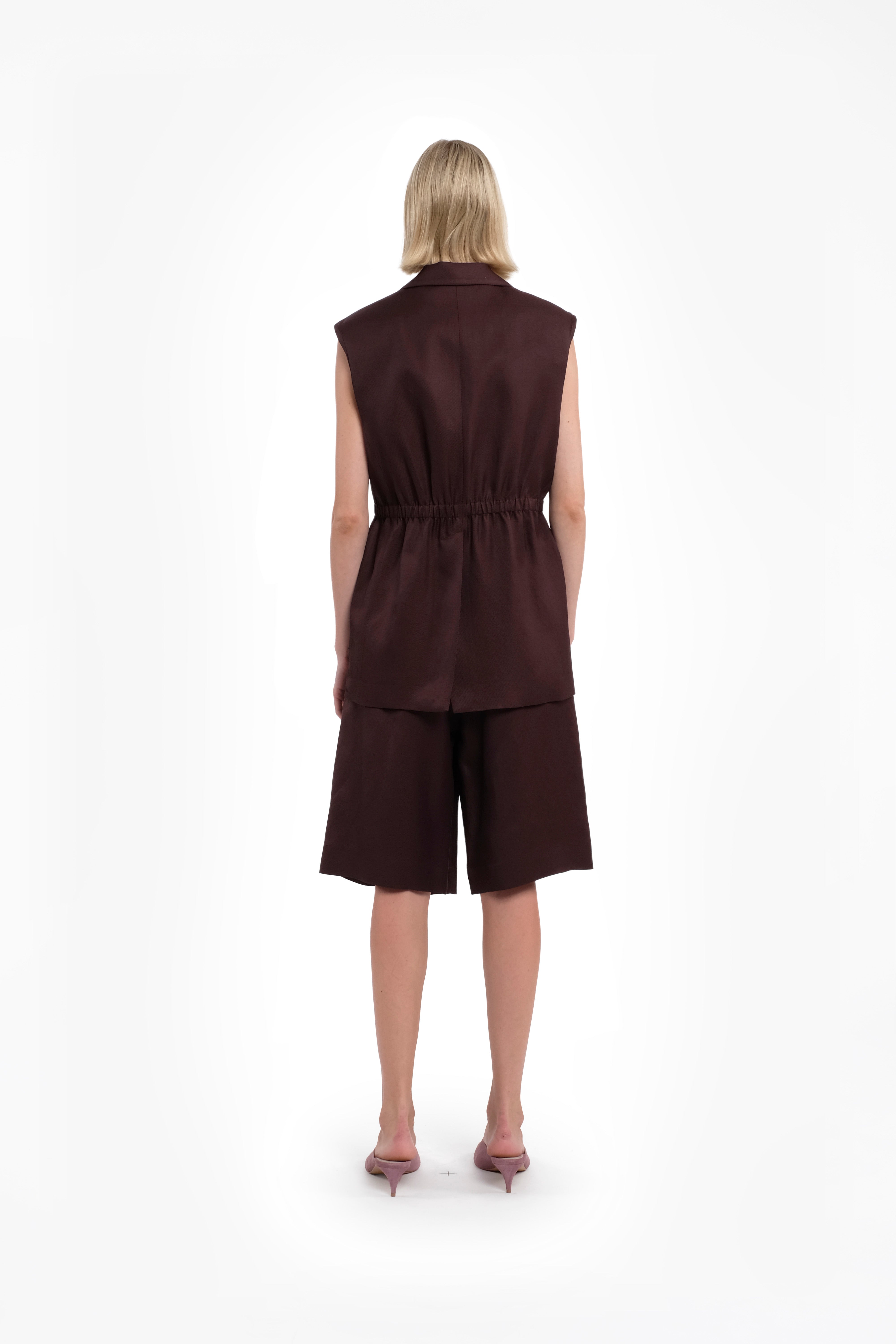 Gilet monopetto colore prugna con bottoni e arricciatura in vita in viscosa 