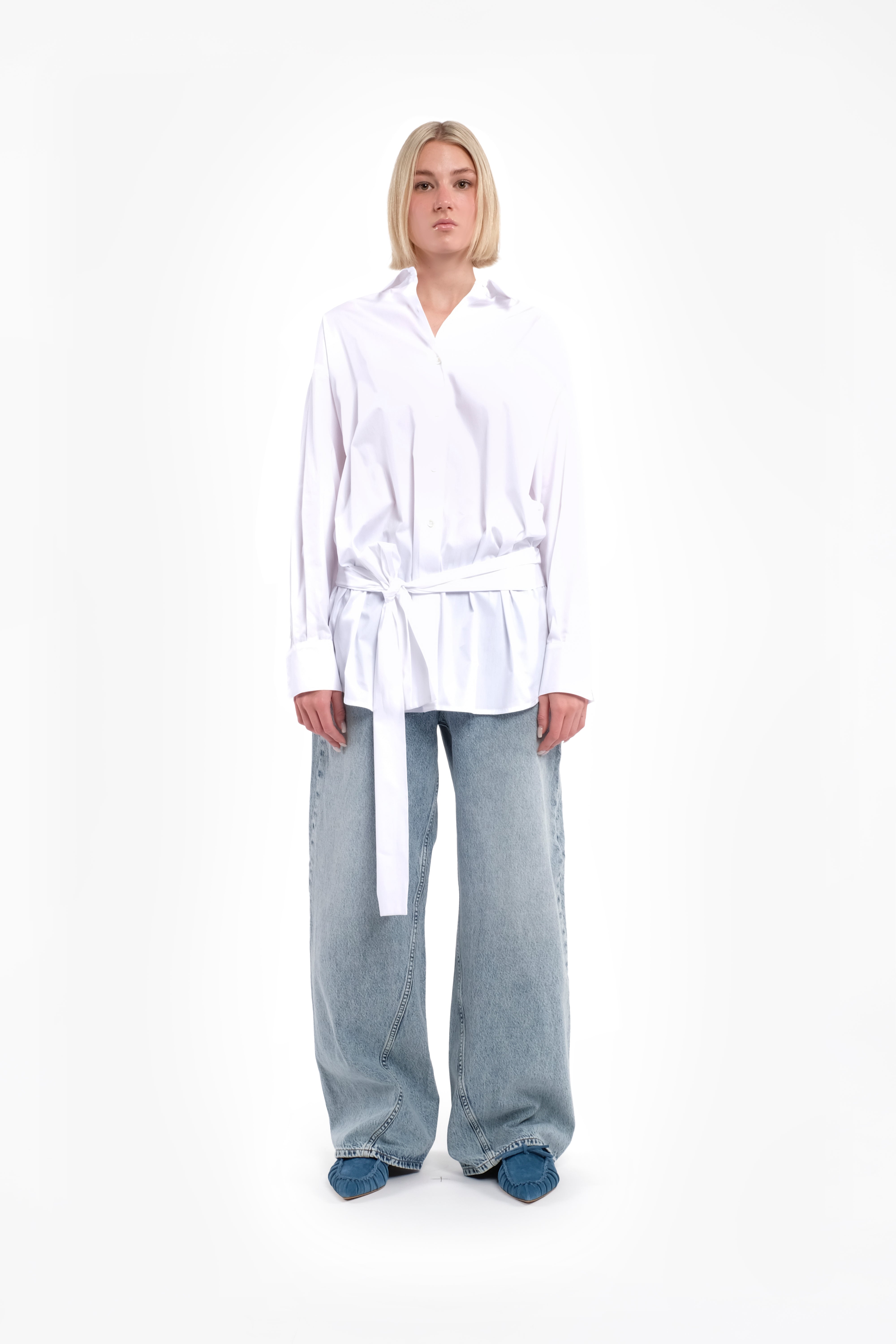 Long-Sleeve White Poplin Shirt With High-Low Hem