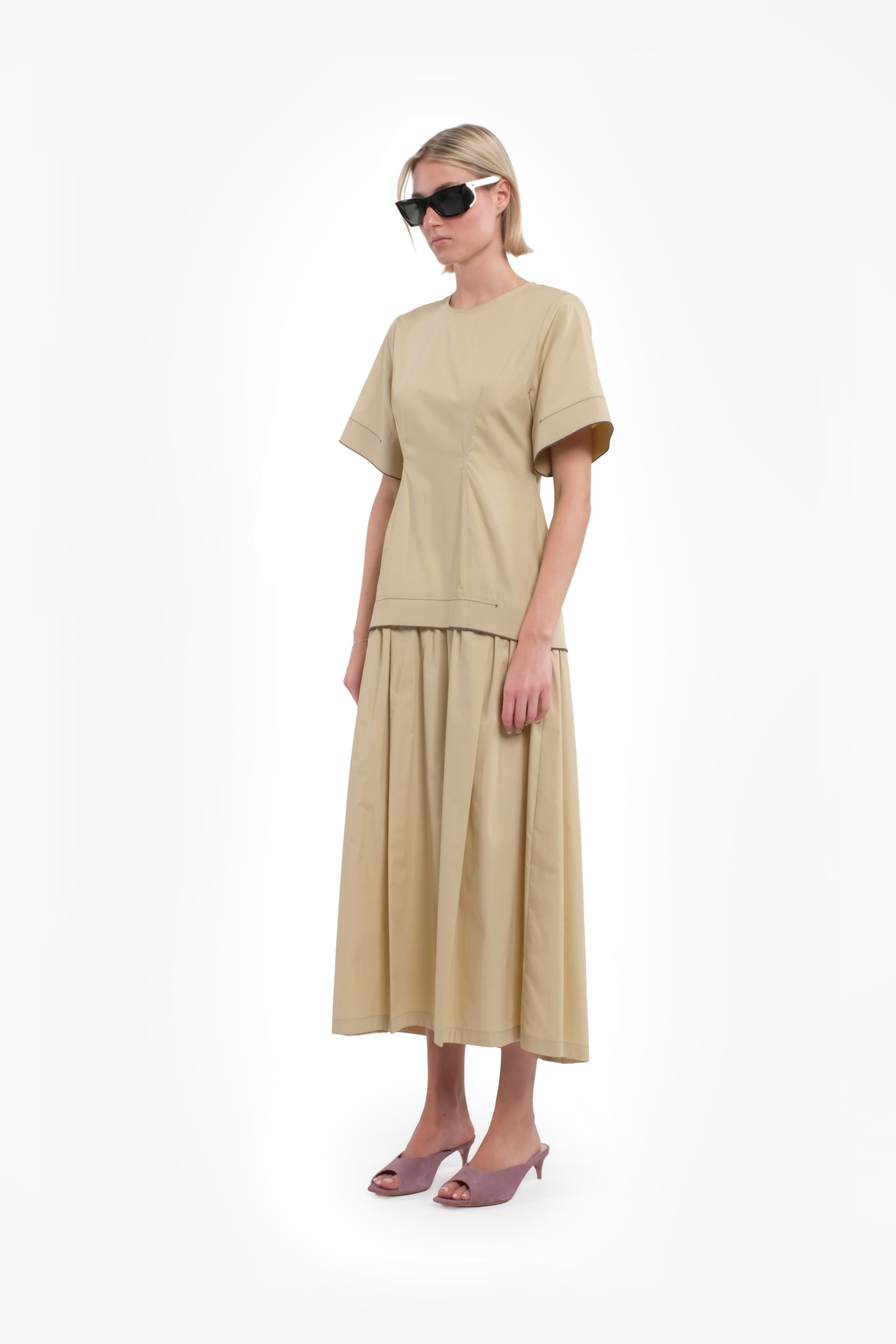 Beige Short-Sleeve Poplin Dress With Pleated Skirt