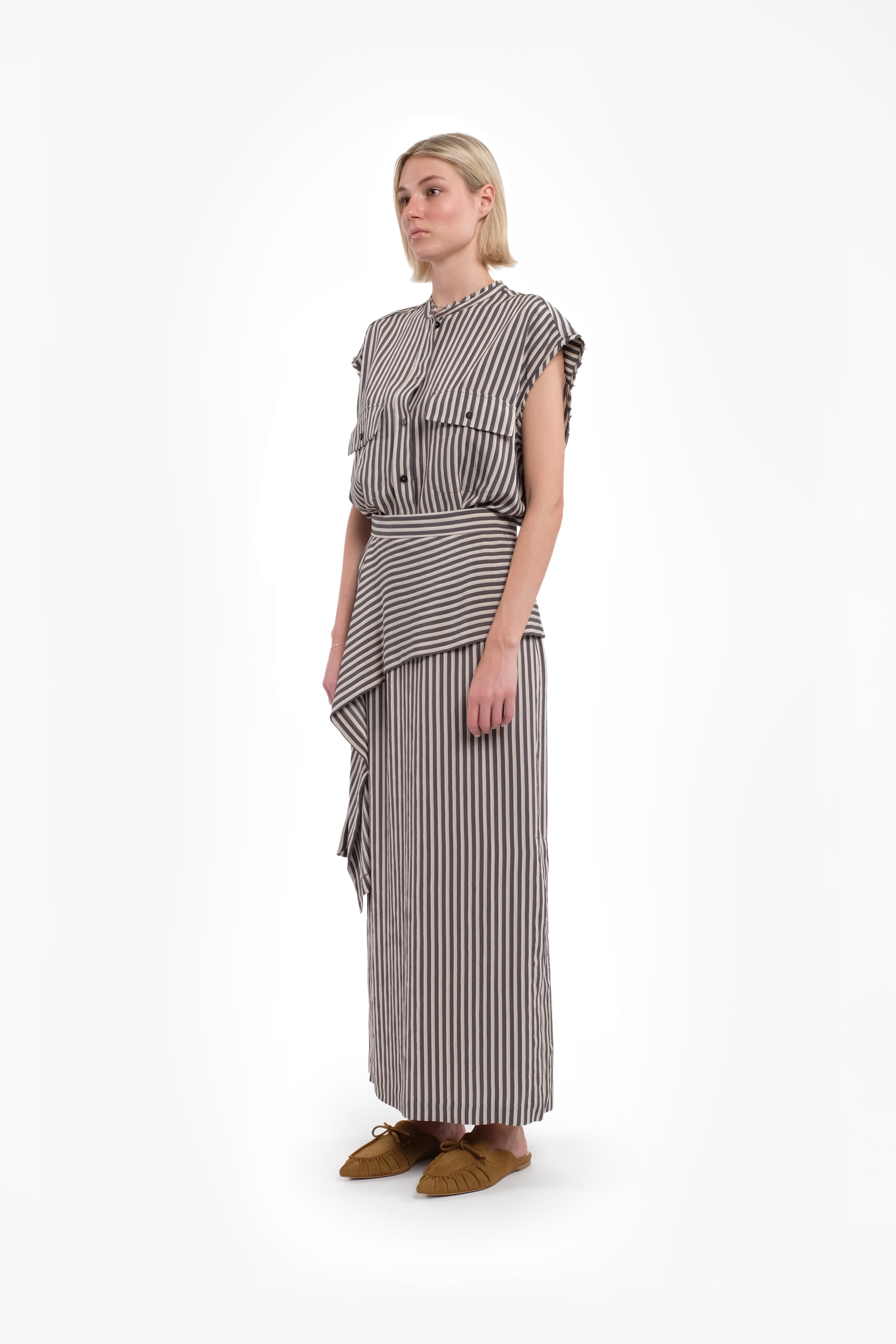 Sleeveless Viscose Shirt In Shades Of Grey And White