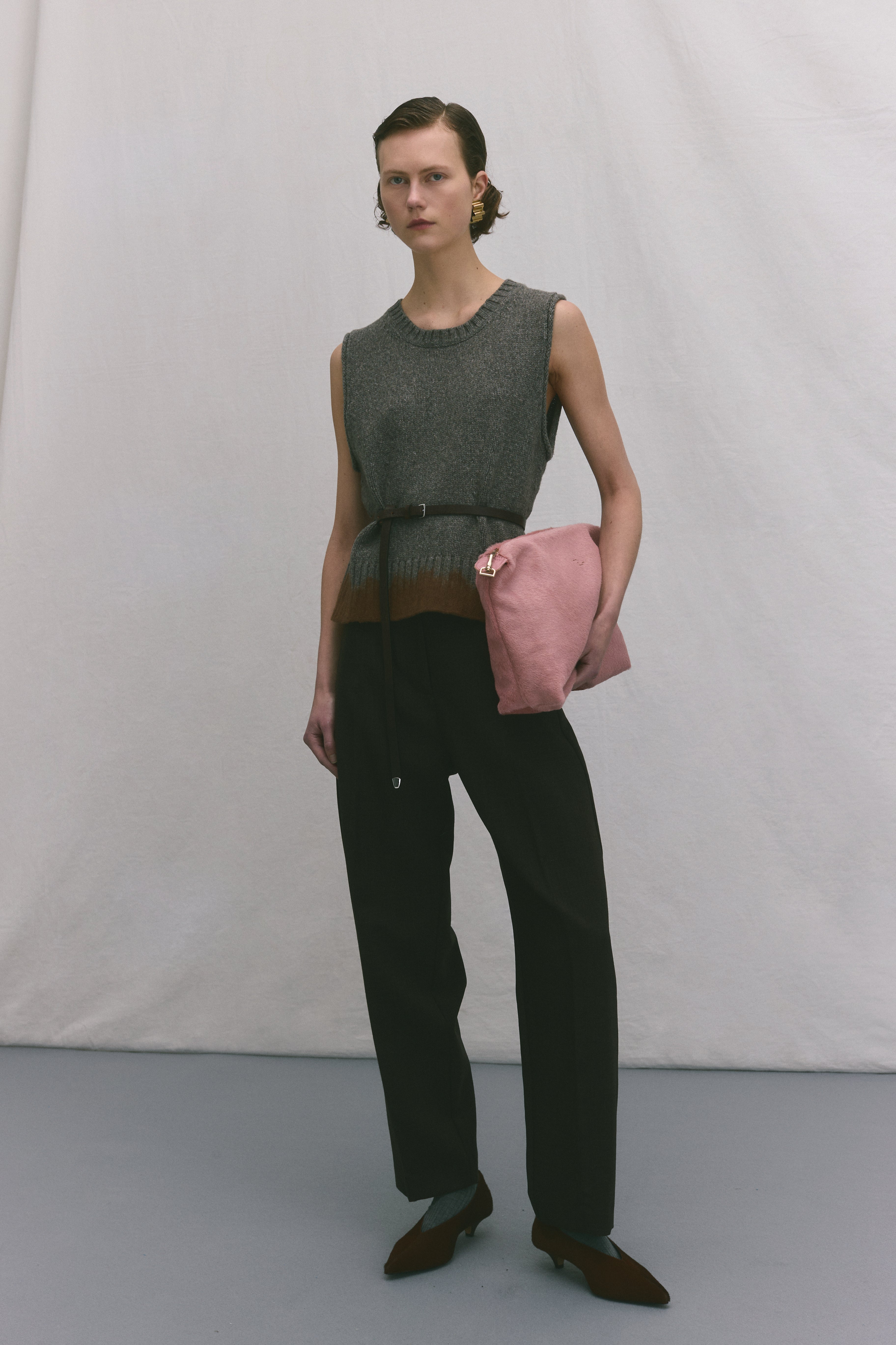 Grey Sleeveless Crewneck Knit Sweater With Brown Detail