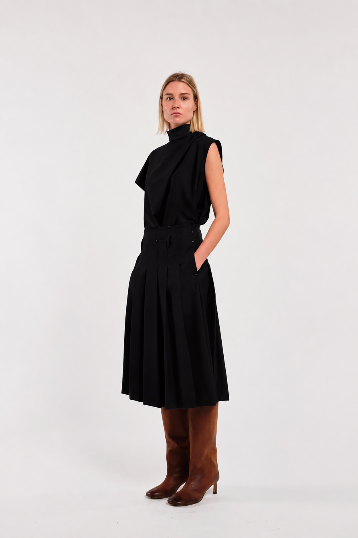 Black Asymmetrical Short-Sleeve Shirt In Polyester And Wool Blend