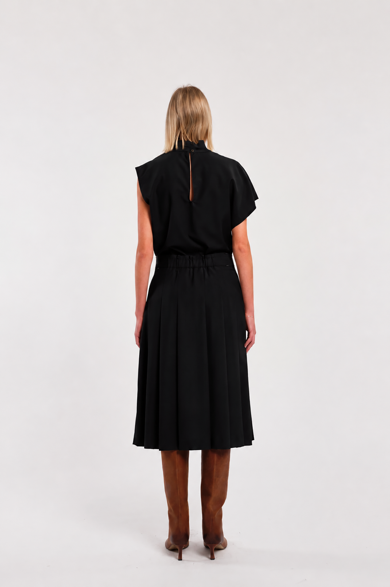 Black Asymmetrical Short-Sleeve Shirt In Polyester And Wool Blend