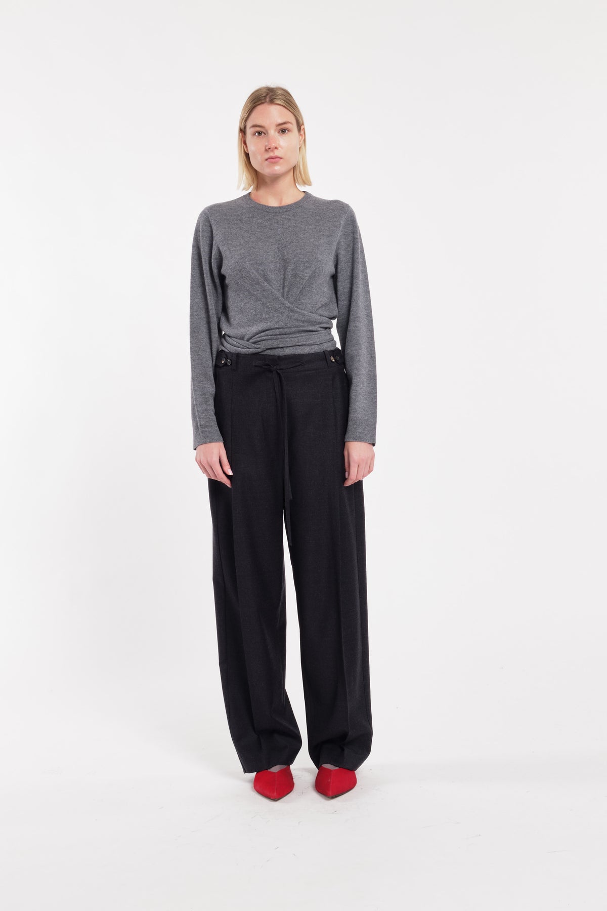 Pantaloni in flanella colore antracite a gamba ampia 