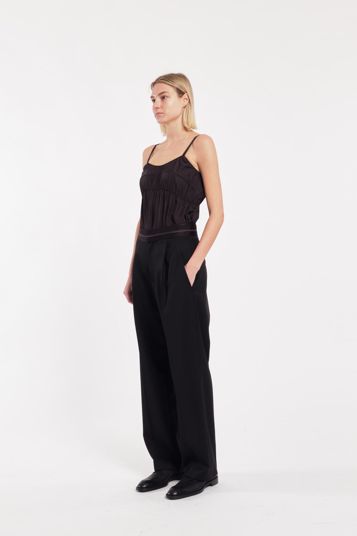 Black Straight-Leg Trousers In Worsted Wool With Waistband Detail