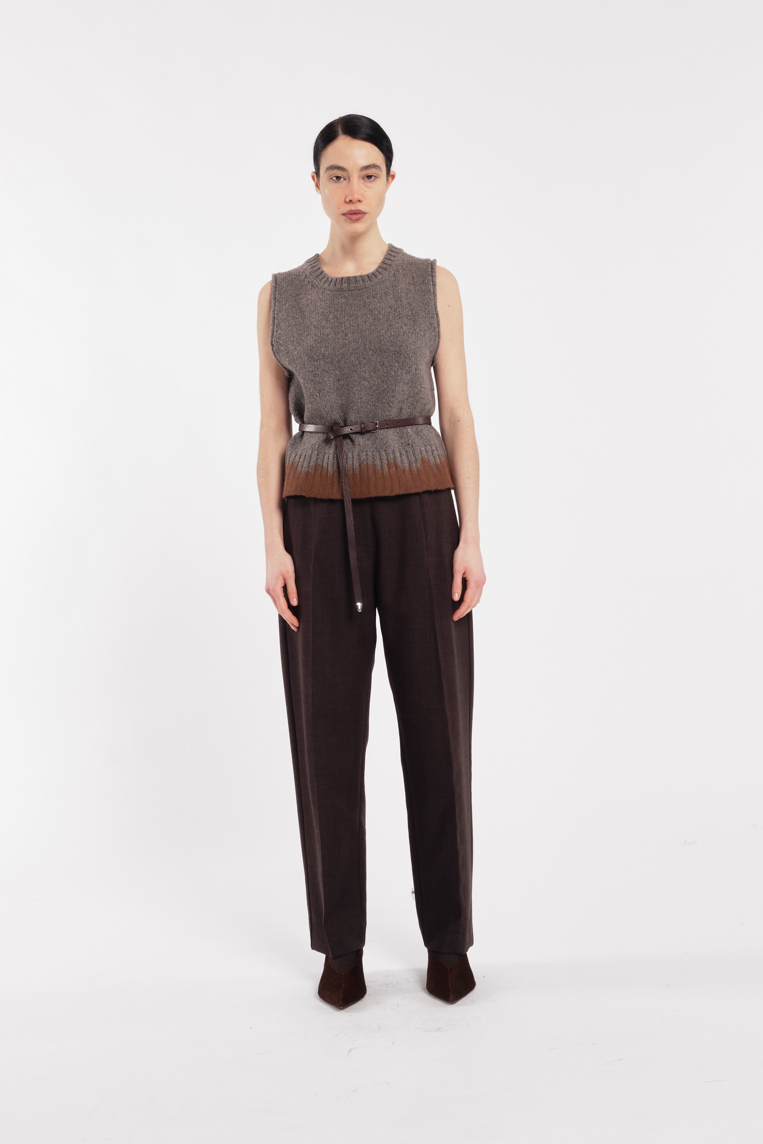 Grey Sleeveless Crewneck Knit Sweater With Brown Detail