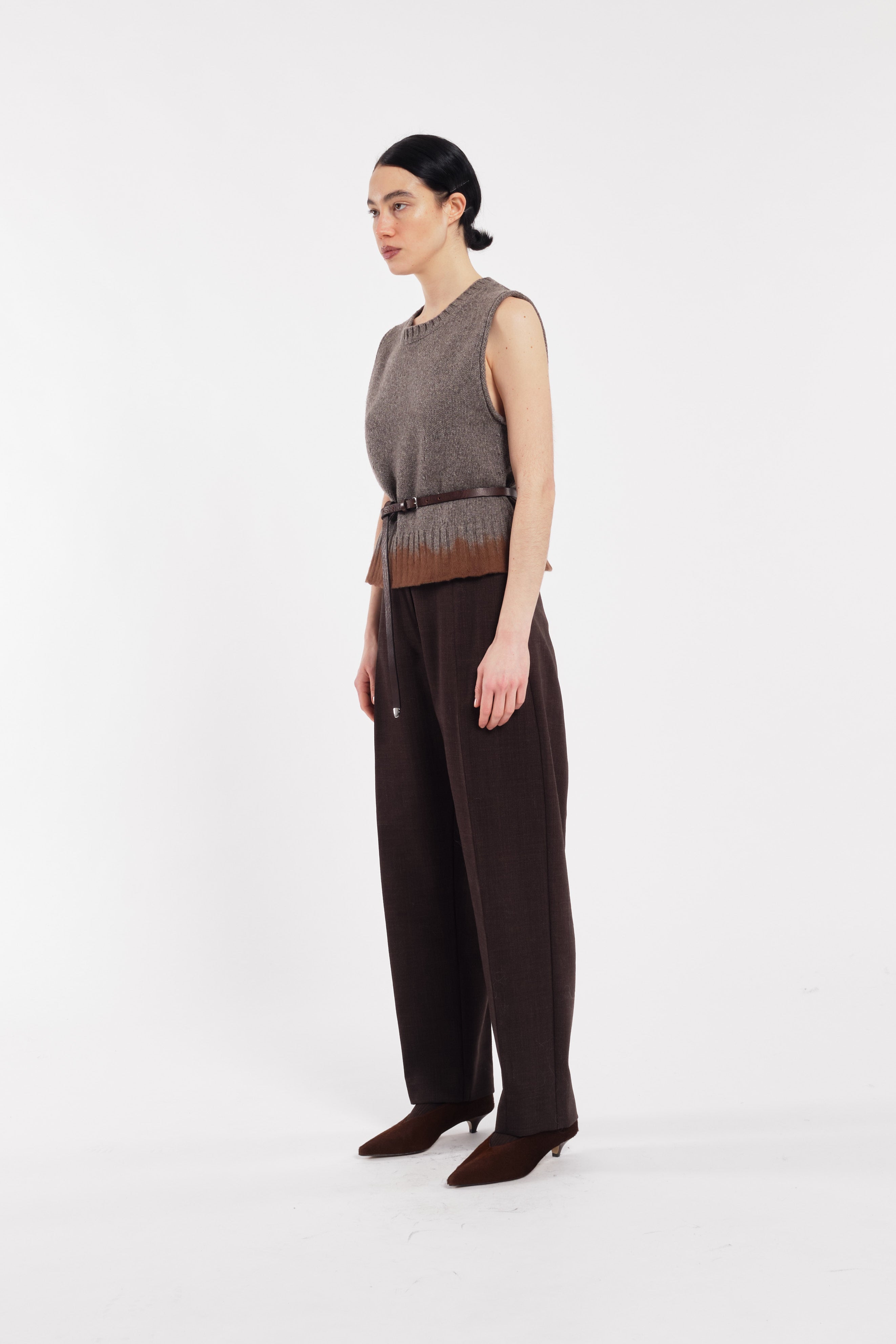 Grey Sleeveless Crewneck Knit Sweater With Brown Detail